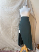 Load image into Gallery viewer, DIVA skirt