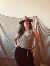Load image into Gallery viewer, SUMMER POET- Woodsmoke with Lion