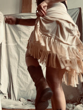 Load image into Gallery viewer, SUNRISE - double fringe skirt
