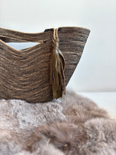 Load image into Gallery viewer, SWALLOW-TAIL BASKET
