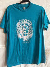 Load image into Gallery viewer, COTTON T-SHIRT -original lion print
