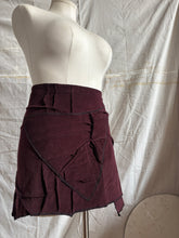 Load image into Gallery viewer, FOREST skirt - plum corduroy
