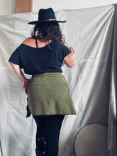 Load image into Gallery viewer, FOREST skirt - moss corduroy twill
