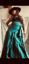 Load image into Gallery viewer, SEVILLA - linen &amp; organic cotton
