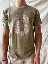 Load image into Gallery viewer, MENS COTTON T-SHIRT -original lion print
