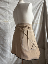 Load image into Gallery viewer, FOREST skirt - cream corduroy
