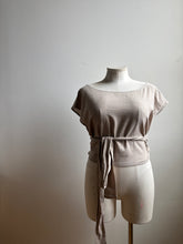 Load image into Gallery viewer, LILY top - hemp
