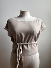 Load image into Gallery viewer, LILY top - hemp
