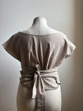 Load image into Gallery viewer, LILY top - hemp
