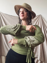 Load image into Gallery viewer, POET - reversible wrap-around top - Moss with Hibiscus
